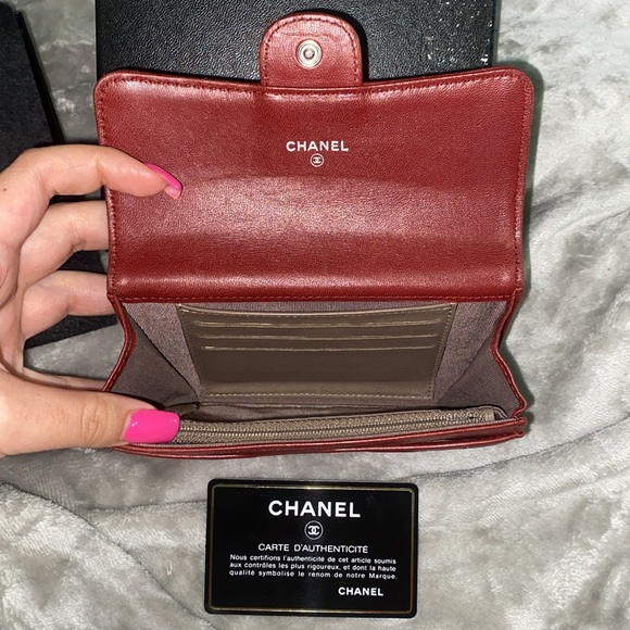 💋 Chanel Lambskin Red quilted Interlocking CC logo wallet - Picture 3 of 6